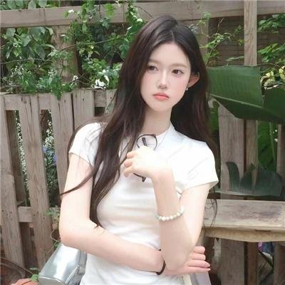 少女艾薇 封面